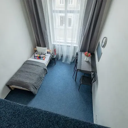 Hostel Mendel Square *