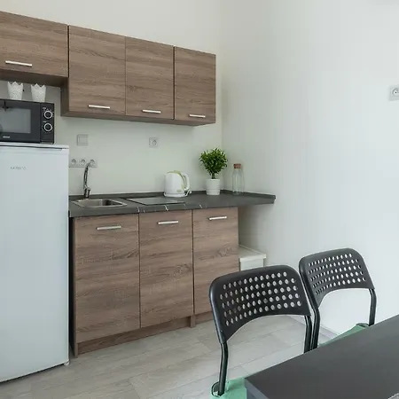 Mendel Square Hostel