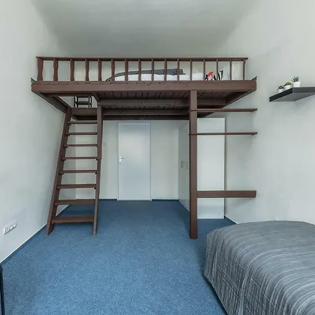 Mendel Square Hostel