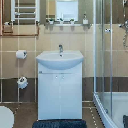 Mendel Square Hostel *